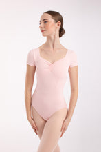Lade das Bild in den Galerie-Viewer, viertelarm basic ballettrikot. Ballet leotard von intermezzo