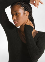 Lade das Bild in den Galerie-Viewer, Boucle Pullover schwarz