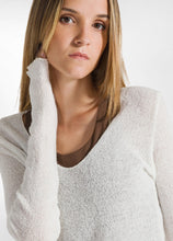 Lade das Bild in den Galerie-Viewer, Boucle Pullover weiß