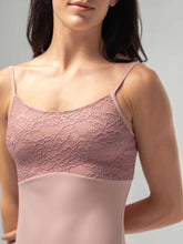 Lade das Bild in den Galerie-Viewer, Chloe rose