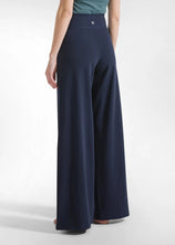 Lade das Bild in den Galerie-Viewer, Weit geschnittene Hose aus Stretch-Jersey - Bio Baumwolle