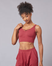 Lade das Bild in den Galerie-Viewer, Yoga Top aus Viskose