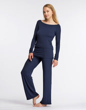 Lade das Bild in den Galerie-Viewer, Hose mit Röckchen aus Bambusviskose