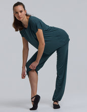 Lade das Bild in den Galerie-Viewer, Hose mit Röckchen aus Bambusviskose