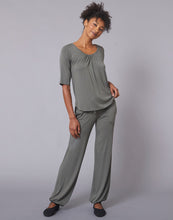 Lade das Bild in den Galerie-Viewer, Tanzhose aus Bambusviskose mit Taschen