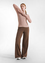 Lade das Bild in den Galerie-Viewer, Boucle Pullover rose