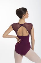 Lade das Bild in den Galerie-Viewer, Intermezzo-Trikot mit Viertelarm und Netzeinsatz,. Ideal für Ballett, Modern, Contemporary, Latin, sowie für Flamenco, Standard und div. Gesellschaftstänze