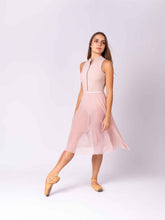 Lade das Bild in den Galerie-Viewer, LONG MESH SKIRT ROSE PINK