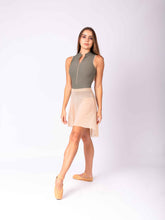 Lade das Bild in den Galerie-Viewer, SHORT MESH SKIRT IVORY CREAM