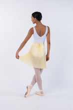 Lade das Bild in den Galerie-Viewer, Wickelrock in zwei Längen