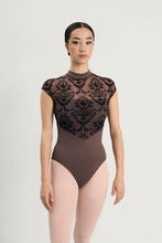 Lade das Bild in den Galerie-Viewer, Elegantes Spitzentrikot Vison
