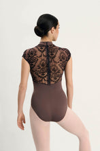 Lade das Bild in den Galerie-Viewer, Elegantes Spitzentrikot Vison
